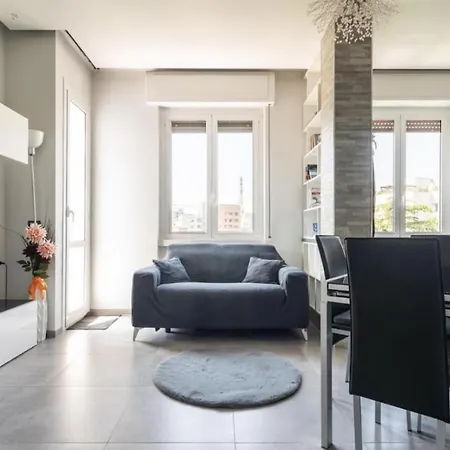Luxury Apartment In Prada District Near Mm Brenta & Milan Center - Ideal For Business Profiles-3